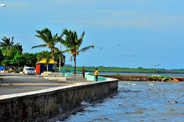 0 07 malecon puerto padre