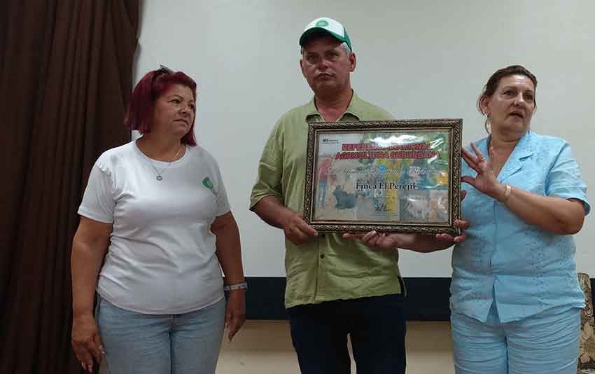 Productor tunero de referencia nacional Yosvanis Fernández
