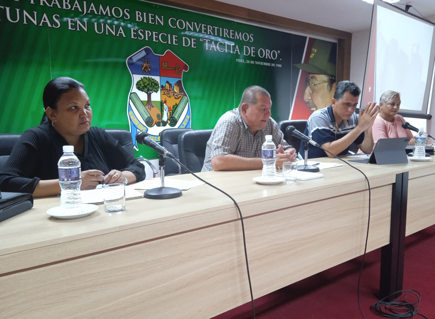 autoridades comercio dayana