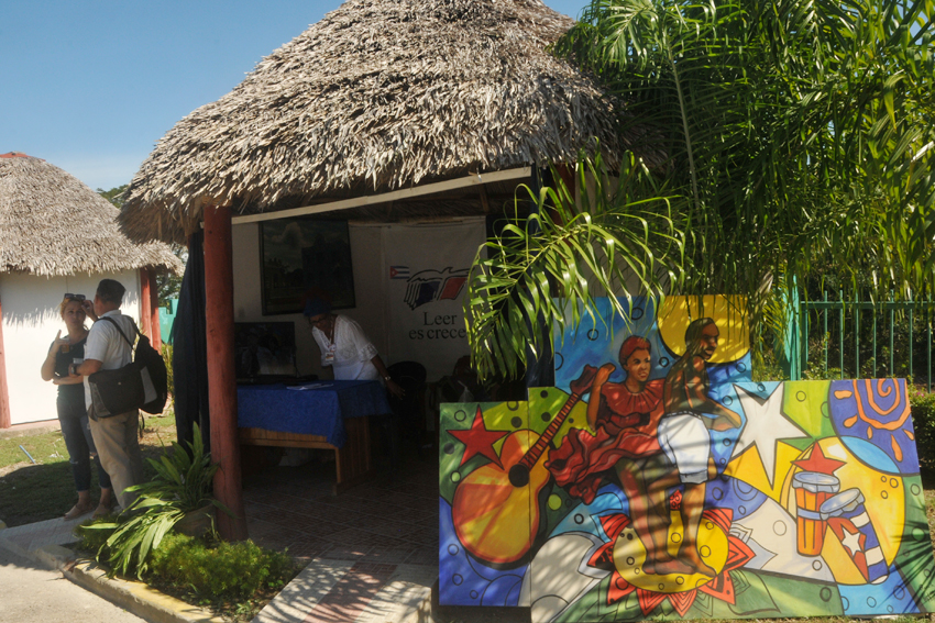 Las Tunas culture present at the 3rd Industry and Commerce Fair.