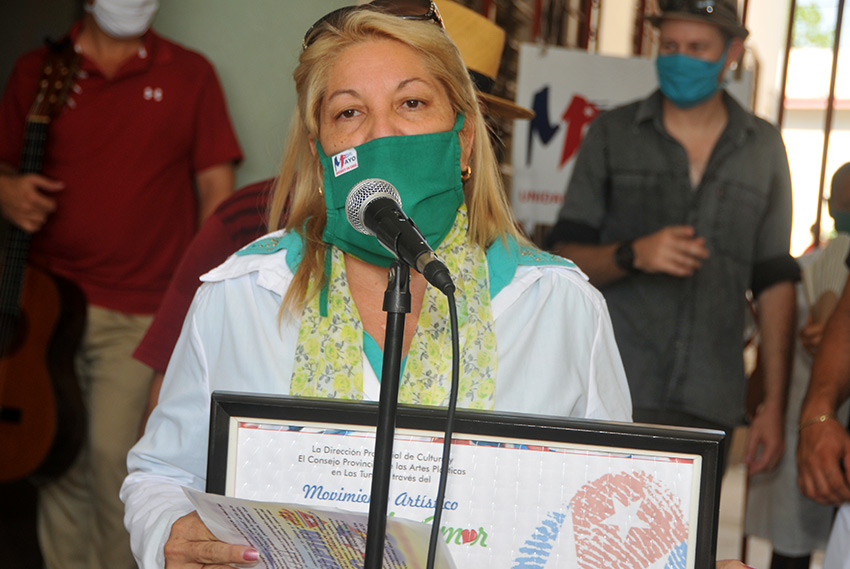 Asalto de Amor Artistic Movement donates means of protection to health personnel 