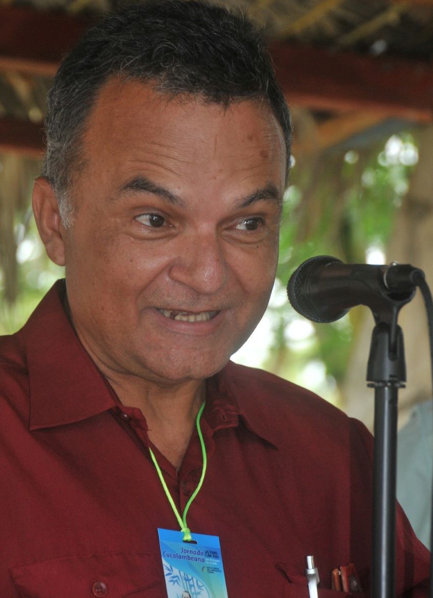 Ronel gonález decimista