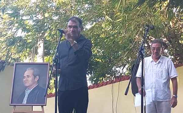 Homenaje al renombrado intelectual Renael González Batista