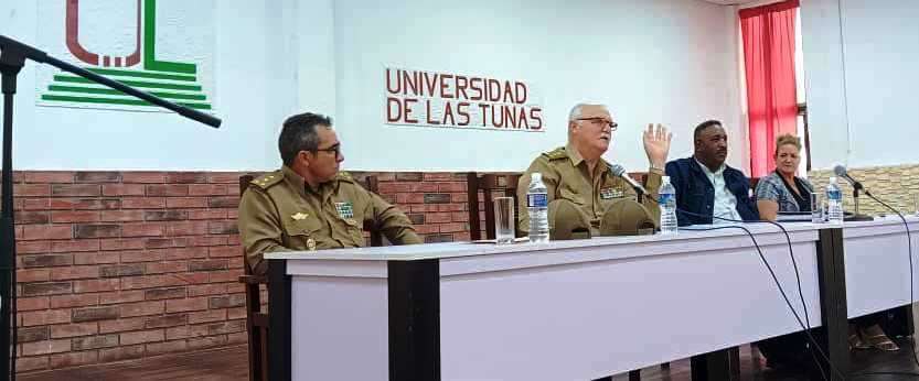 Unarúbrica1 Firma planes de trabajo comjnuto con la Acrc