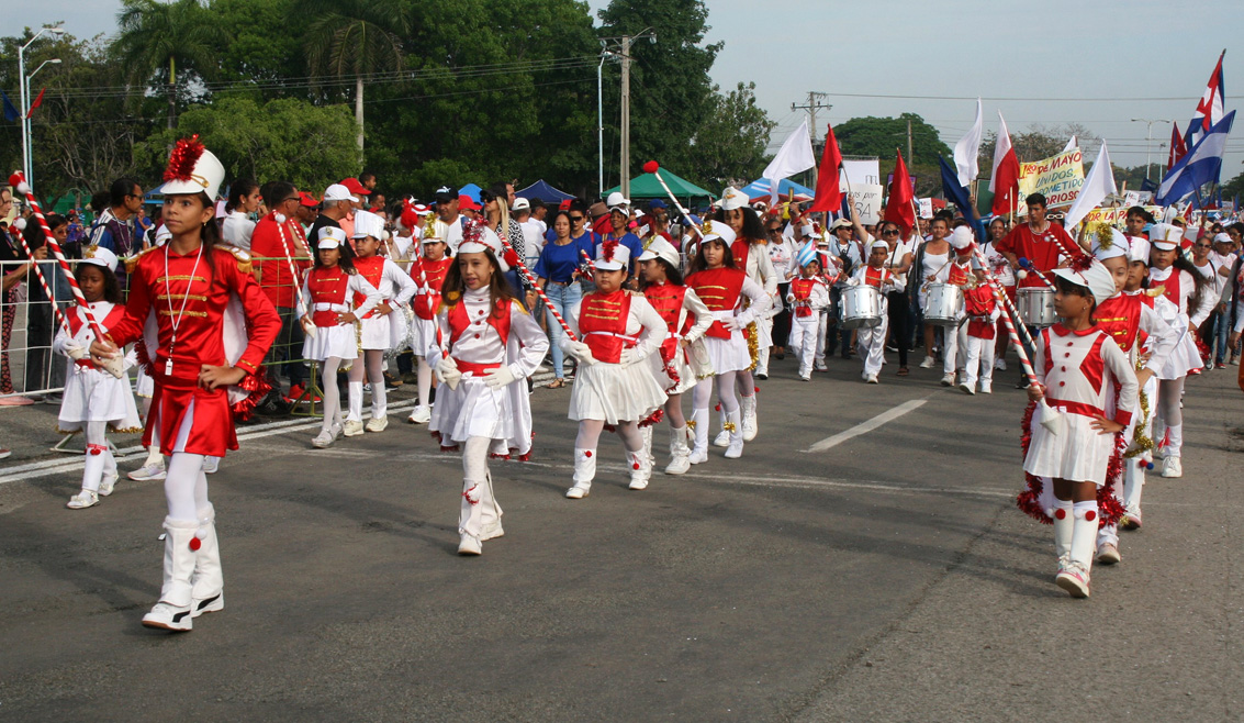 foto Chimeno desfile las tunas