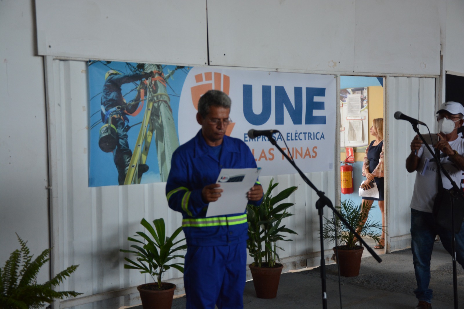 eradis electrico dianelis