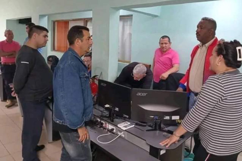 secretario despacho electrico diciebre 2024