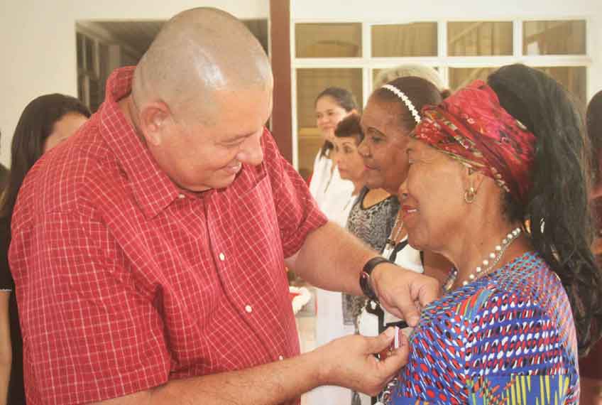 15 outstanding woman of Las Tunas were awarded the 23 de Agosto Distinction.