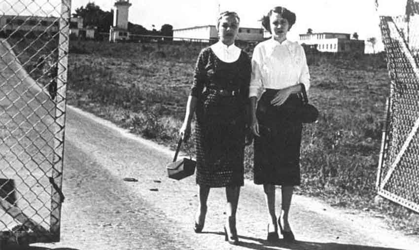 Melba and Haydée lost no time before continuing their revolutionary work following their release from prison. Photo: Constantino Arias