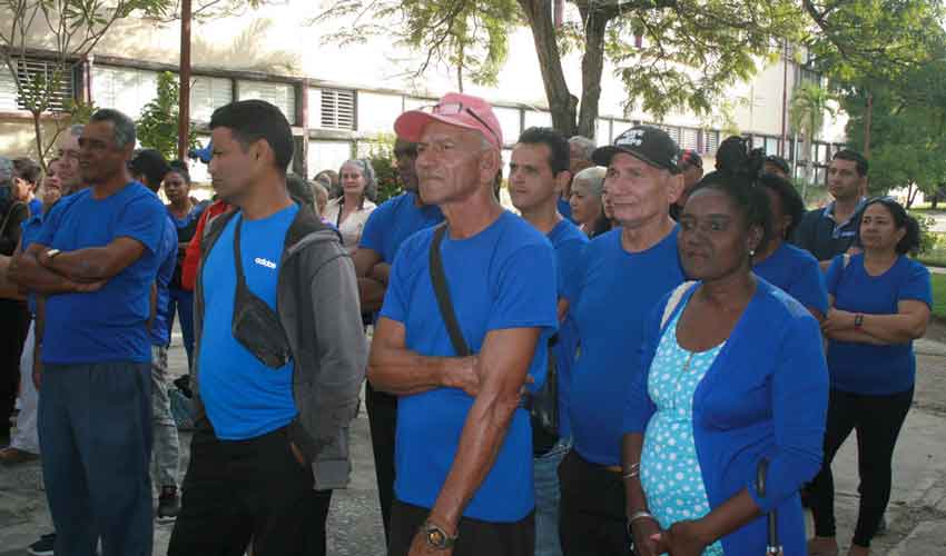 Melissa Clothing Company deserved the Labor Prowess Flag