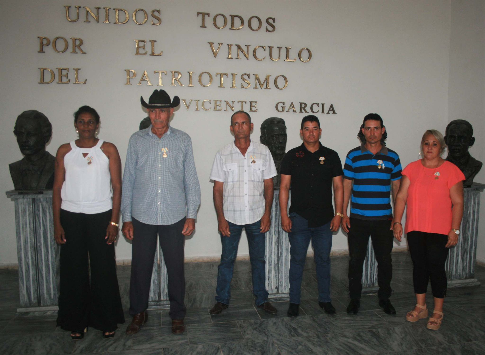 Las Tunas farmers were decorated on occasion of their National Day