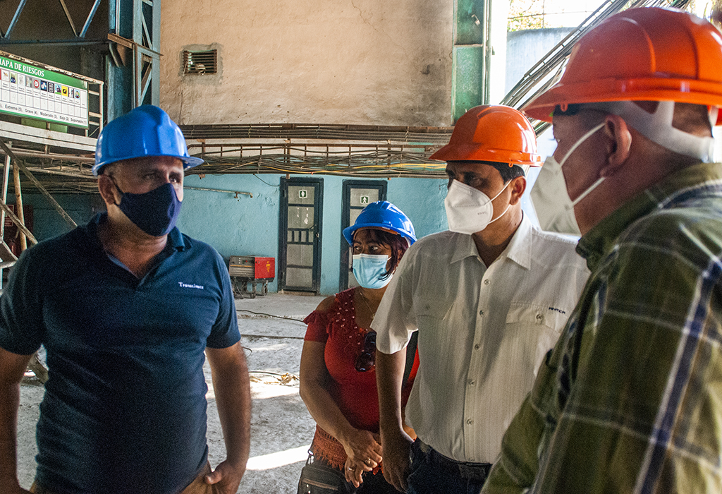 Highest political and governmental authorities of Las Tunas toured the municipality of Majibacoa.