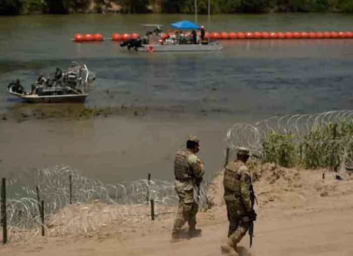 Probably those buoys are invading Mexican territory.