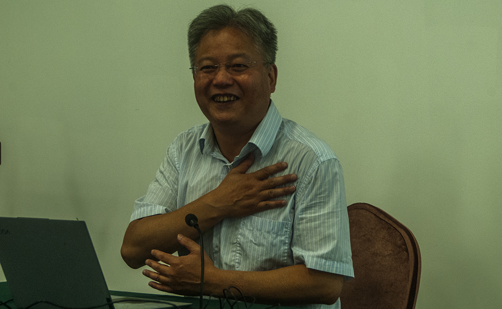 profesor Chang etnias China 0001