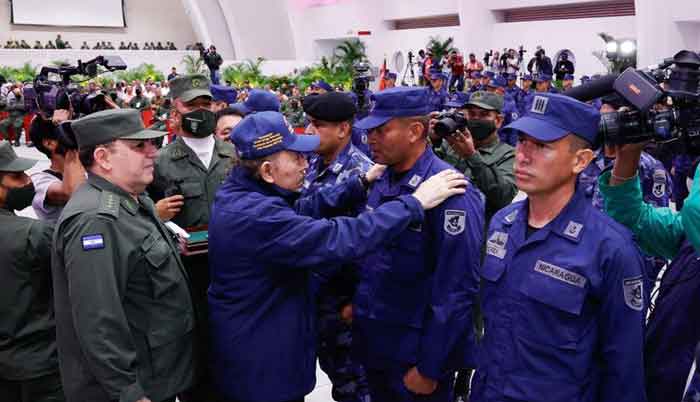 The Sandinista leader praised the spirit and sacrifice of Naval officers