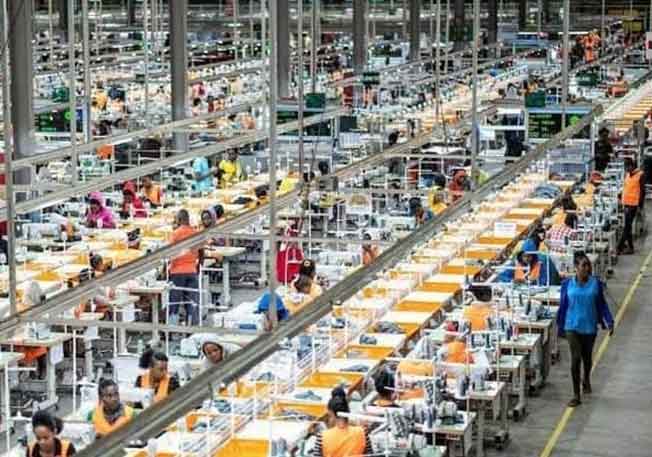 Most of these companies dedicated their productions to substitute goods.