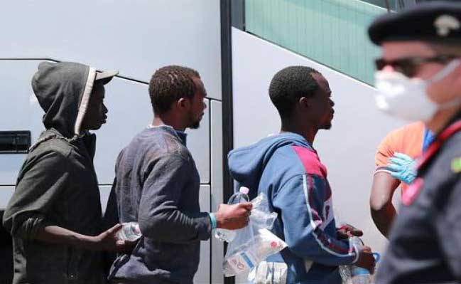 Refugees arriving in Italy