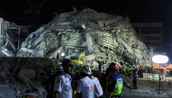 terremoto birmania rescatistas noche 28marz25