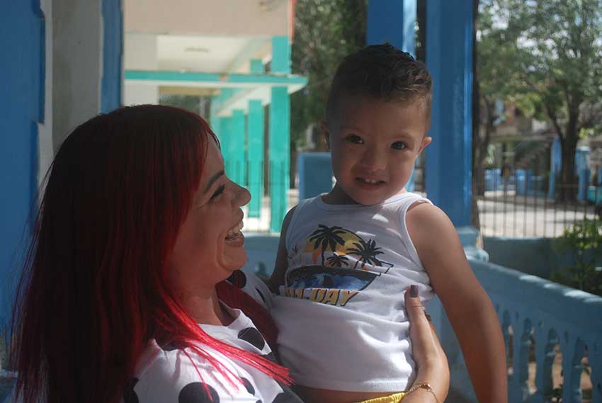 Alexander Orlando Bello Ballagas tiene tres años y es un niño alegre.