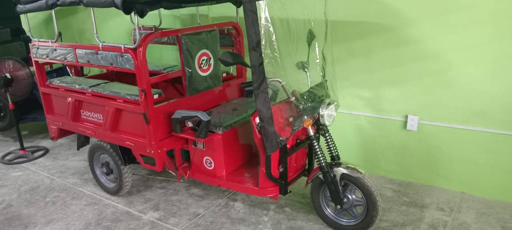 Primer triciclo eléctrico llega al Pediátrico gracias a donación finlandesa