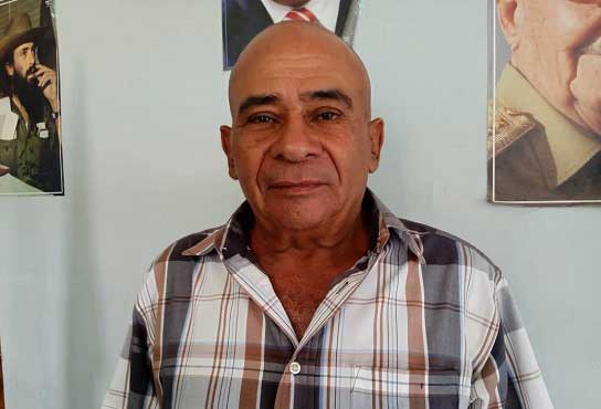 Edelso Ayala Rosales expedidor de tráficos de la Terminal de Ferrocarril del municipio cabecera. 