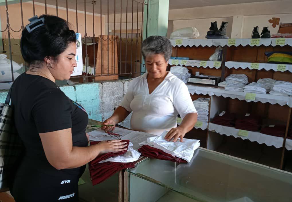 uniformes escolares las tunas 2024
