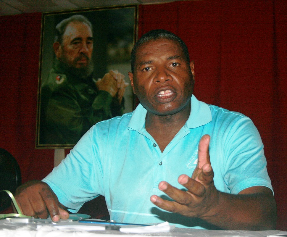 Yrrael Rouseaux Mansfarroll secretario general del Sindicato Nacional de los Trabajadores Azucareros